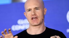 Senators Postpone Crypto Market Invoice as Coinbase Flexes Its Muscle in Washington