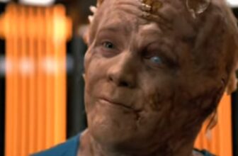 The Greatest Second within the Worst Episode of ‘Star Trek: Voyager,’ 30 Years Later