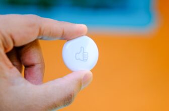 Learn how to substitute your AirTag battery