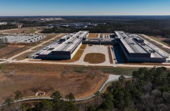 New York lawmakers introduce invoice that goals to halt knowledge heart growth for 3 years