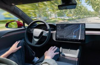 CarPlay is being blocked for Tesla homeowners due to this unlikely motive