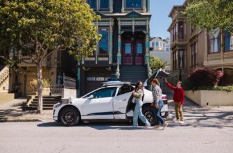 DoorDashers are getting paid to shut Waymo’s self-driving automotive doorways