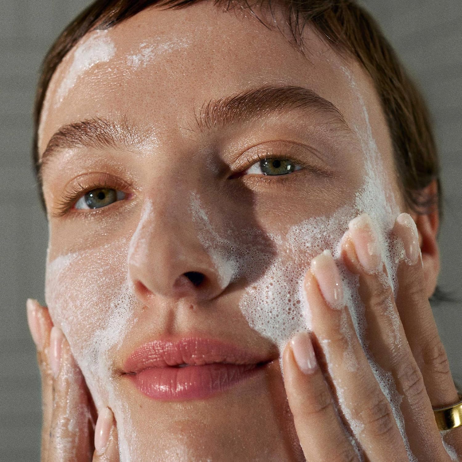 Dermalogica Each day Microfoliant, Face Exfoliator Scrub Powder with Salicylic Acid and Papaya Enzyme, Obtain Brighter, Smoother Pores and skin Each day - Image 5