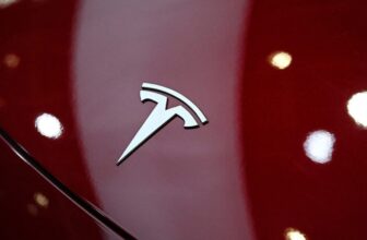 Tesla Clears Mannequin 3 Stock in Canada Forward of the Arrival of Chinese language EVs: Report